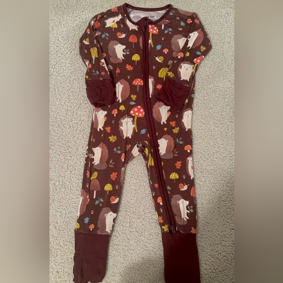 Little Sleepies 3-6 months - Picture 2 of 4